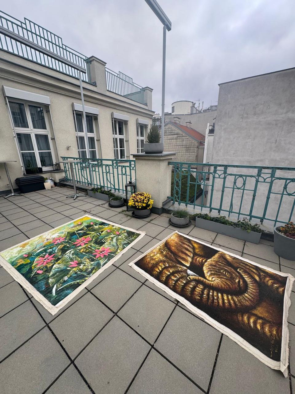 Rooftop terrace with carpets - artwork delivery destination